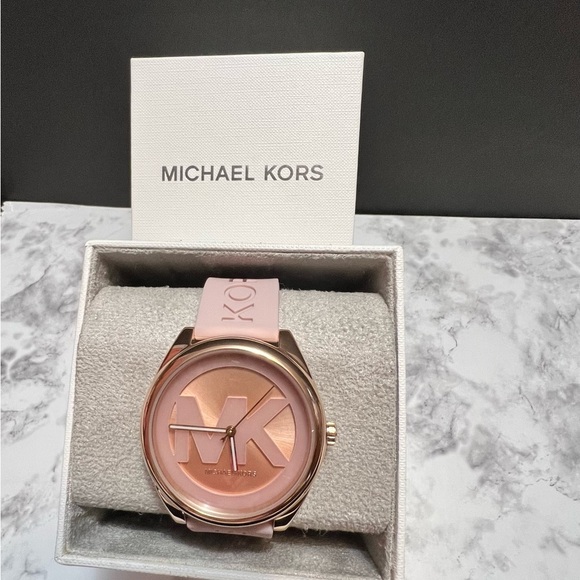 Michael Kors watch - Picture 6 of 8
